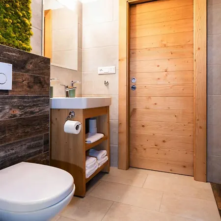 Lejlighed Konifer - Jacuzzi - In Out *